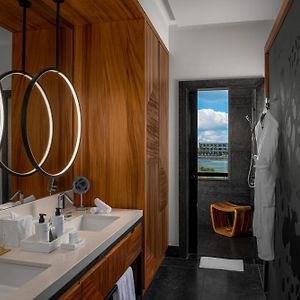 King Suite Ocean View
